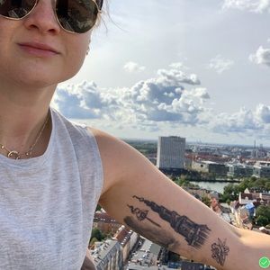 Meet your Posher, Emelie